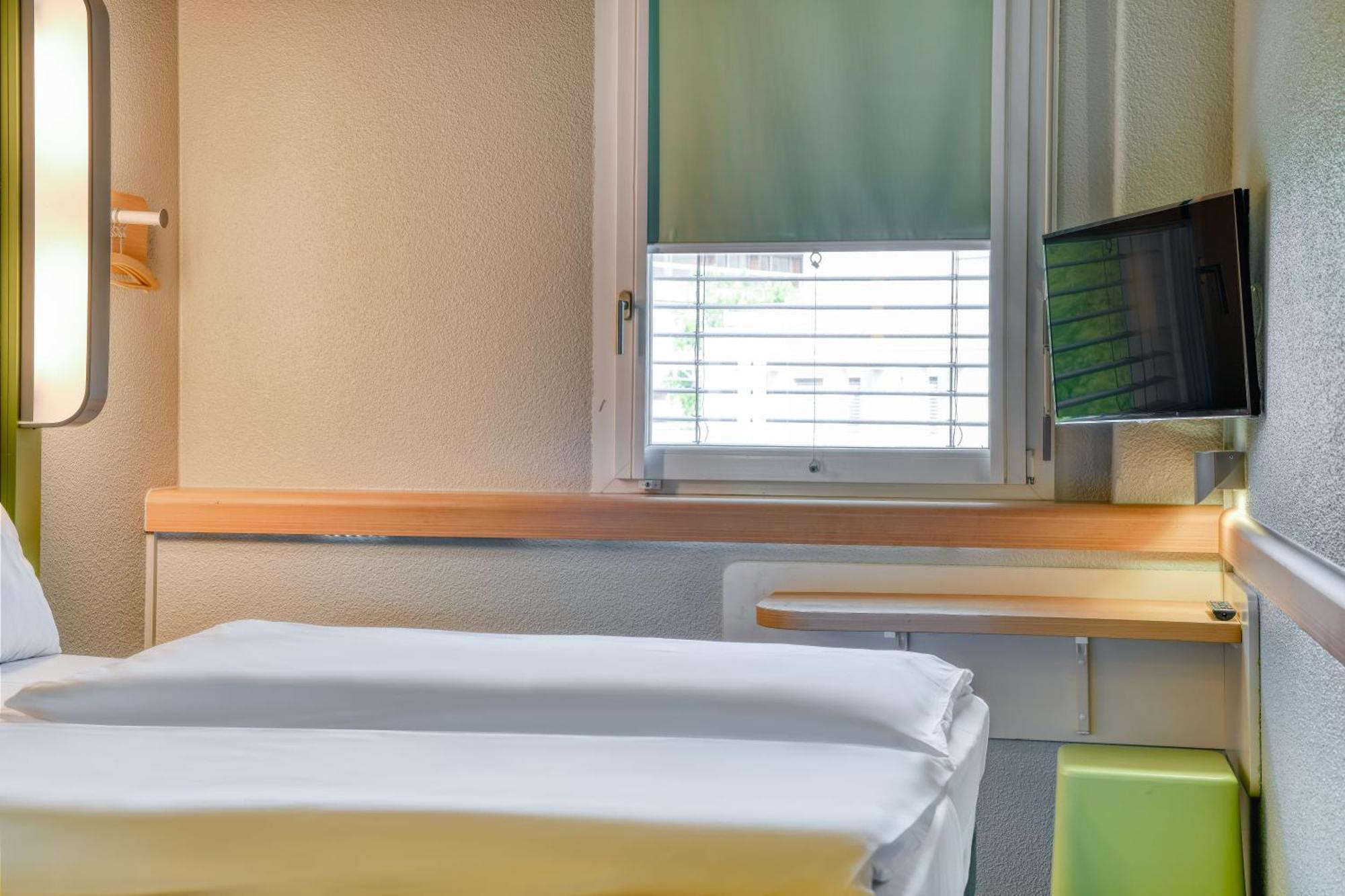 Ibis Budget Hotel *